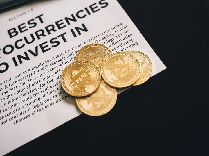 Pi&egrave;ces de cryptomonnaie et techniques de fraude crypto